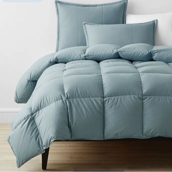 The Company Store LoftAIRE™ Down Alt Medium Comforter Sea Mist, Twin Size. New! - Picture 1 of 16